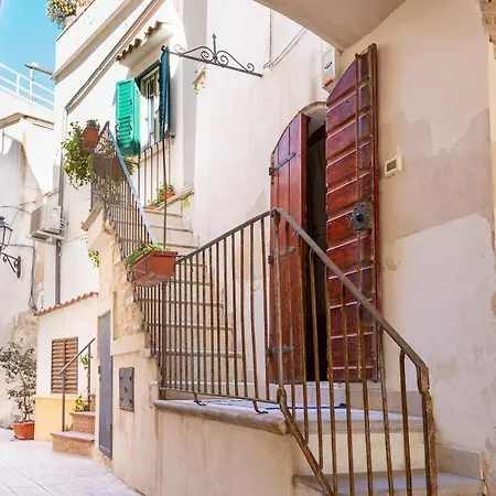 Eco-dimore - Centro Storico Piazzetta Petrone *